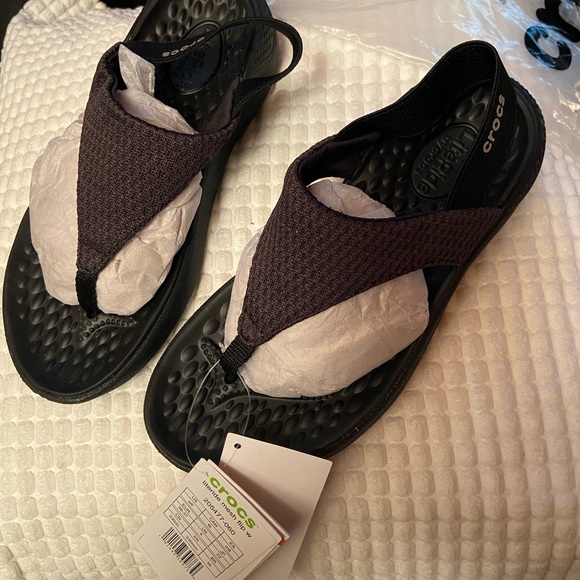 NEW NWT - Rare discontented Literide Crocs Mesh Black size 6 US